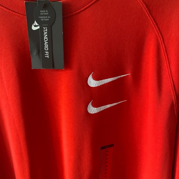 Brand new Nike crew neck sweatshirt - Picture 2 of 5